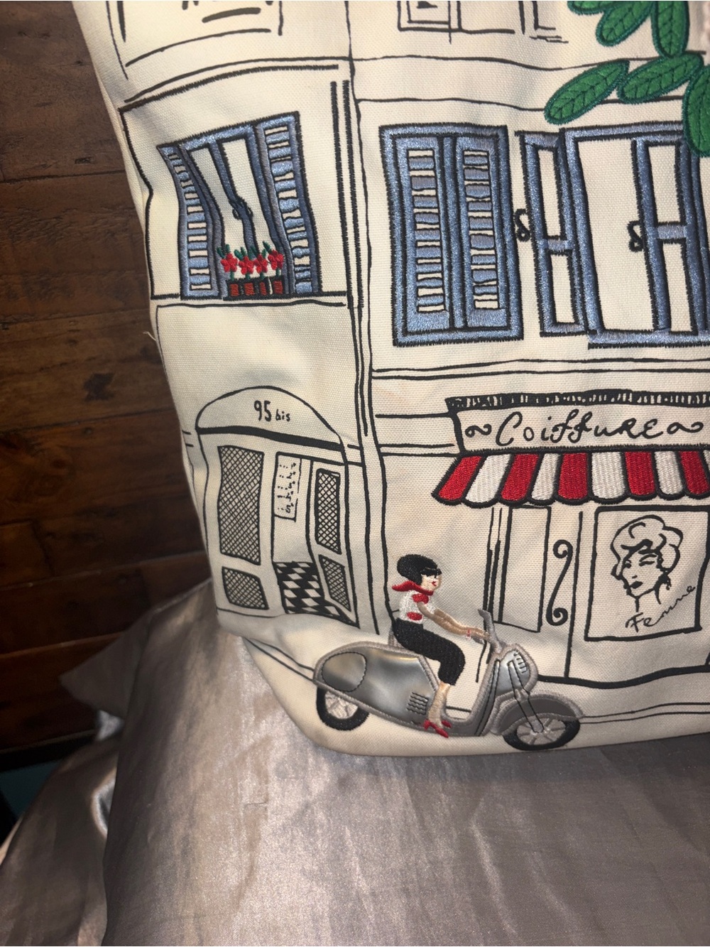 Lulu Guinness London Embroidered Café Scene Canvas Tote Bag Scooter Detail - Picture 7 of 11